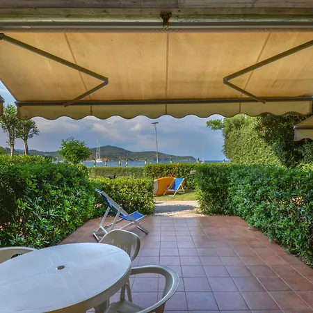 Hotel apartamentowy Le Acacie 4*