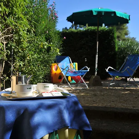 Le Acacie アパートホテル 3*