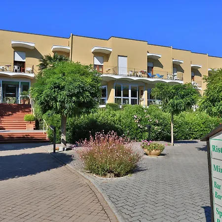 Le Acacie アパートホテル