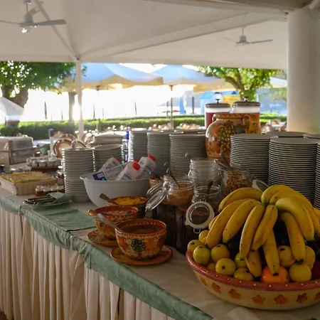 アパートホテル Le Acacie 3*