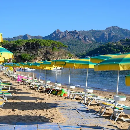 Le Acacie カポリーヴェリ