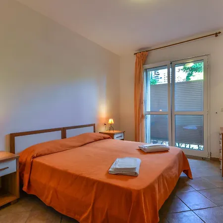 Le Acacie Aparthotel 4*