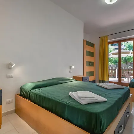 Le Acacie Aparthotel 4*